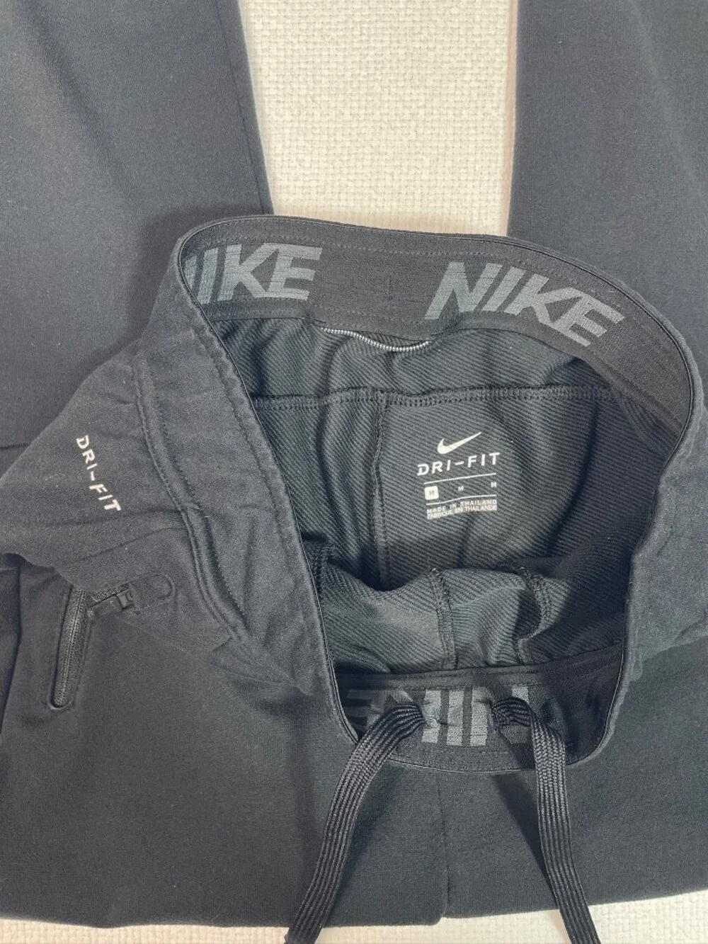 Nike Dri-FIT Youth Boys Black Tapered Training Pants Joggers Size M